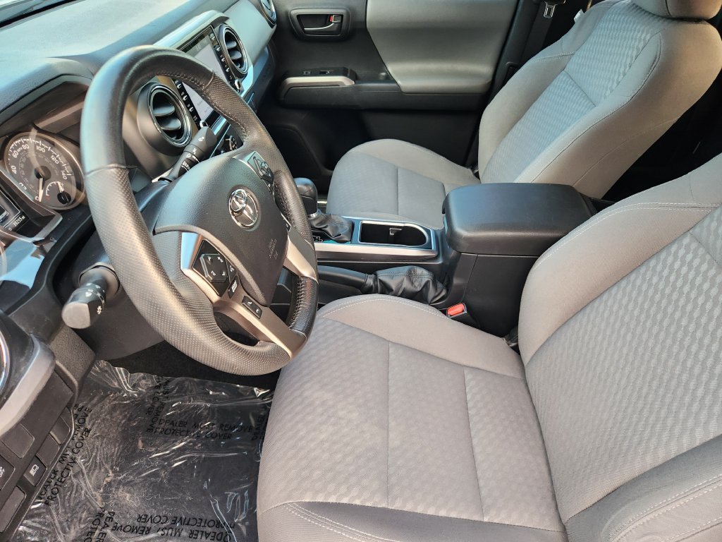 Used 2022 Gray Toyota SR5 image 12