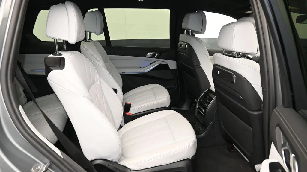 2023 BMW X7 40i - Photo 17