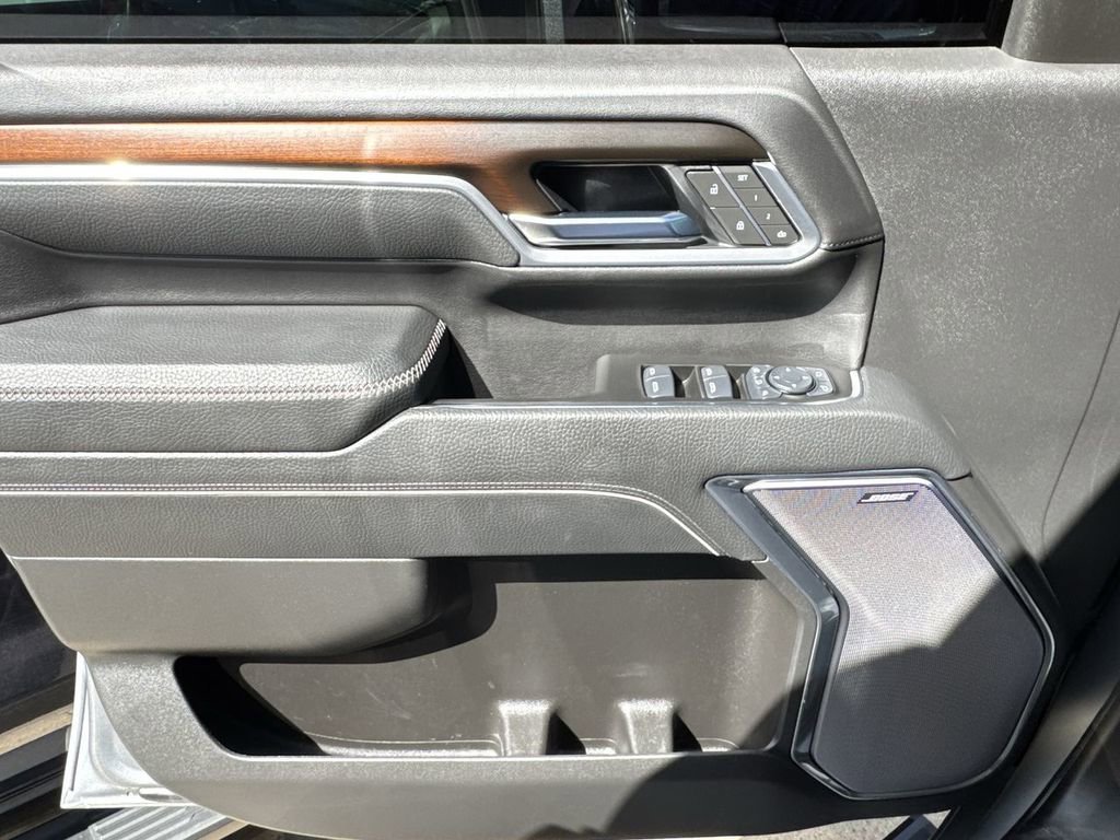 Used 2025 Sterling Metallic GMC Denali image 26