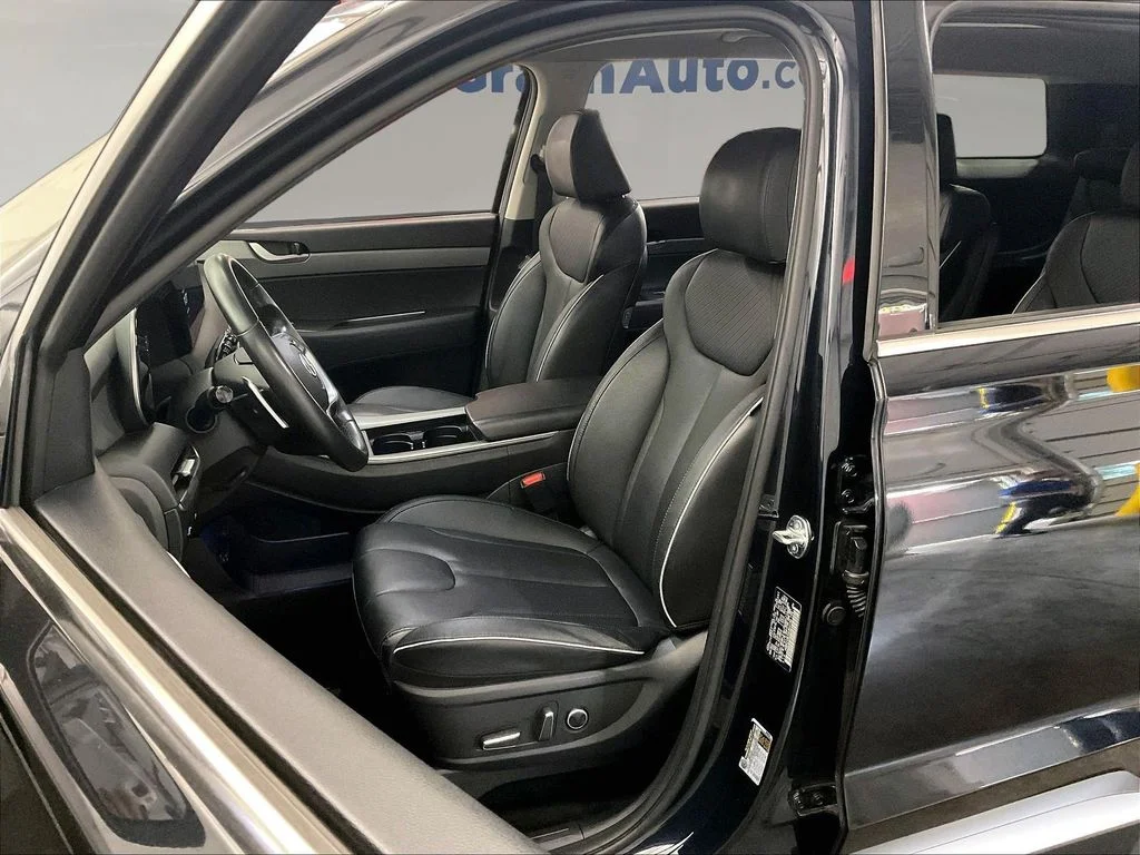 Certified Used 2025 White Hyundai SEL image 29