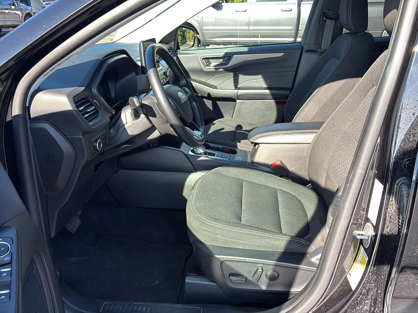 Used 2024 Agate Black Ford Active image 9