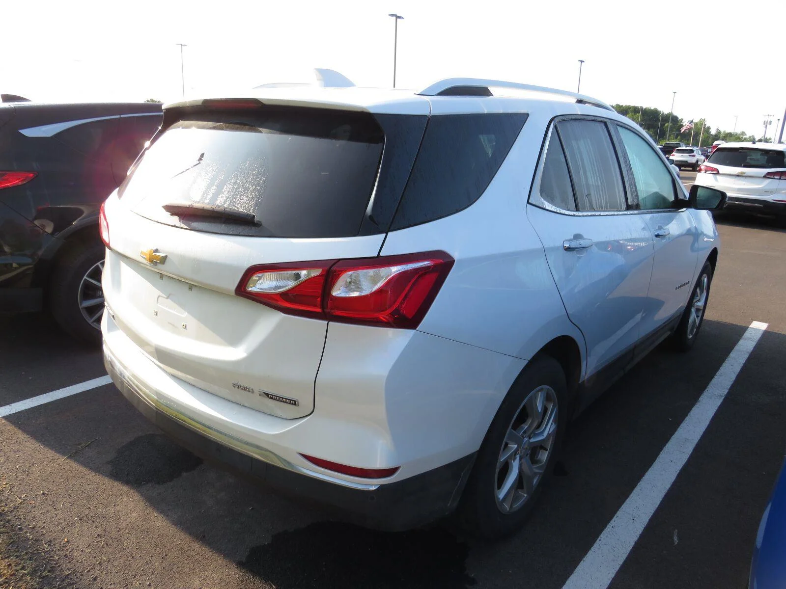 Used 2018 IRIDESCENT PEARL TRICOAT Chevrolet Premier image 11