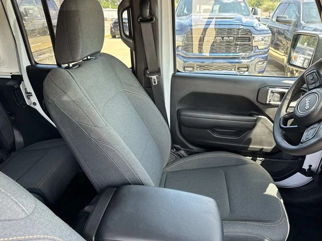 Used 2025 White Jeep Sport S image 14