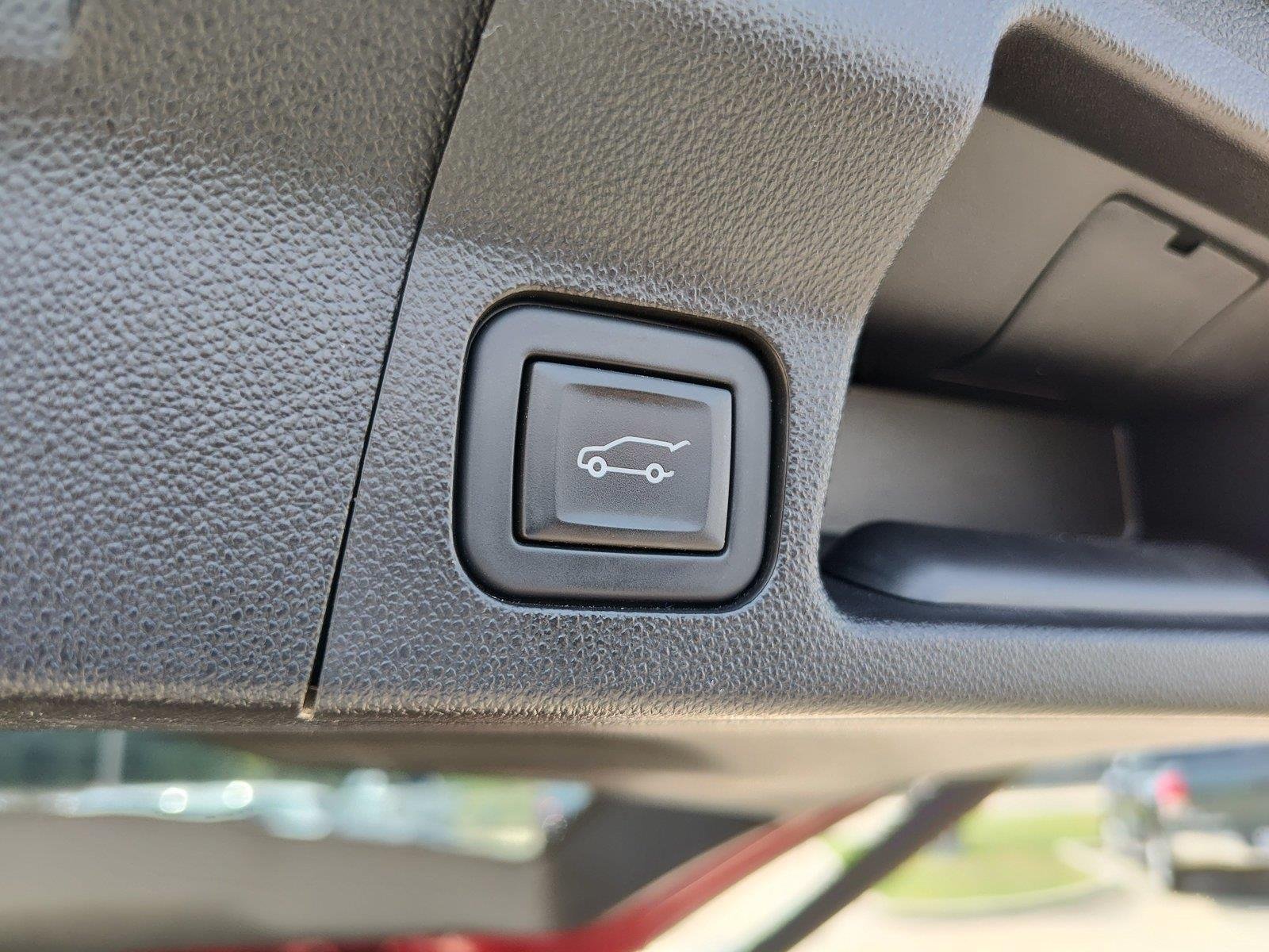 Used 2023 Volcanic Red Tintcoat GMC SLT image 7