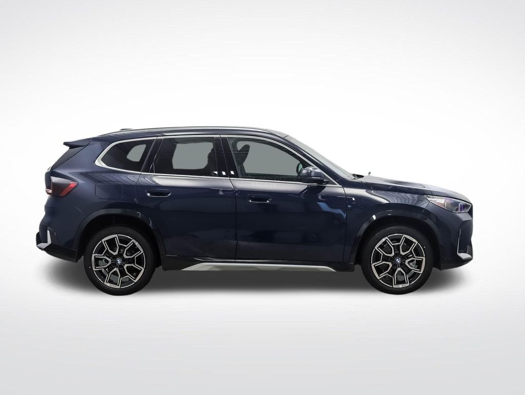 Used 2026 Blue Metallic BMW xDrive28i image 6