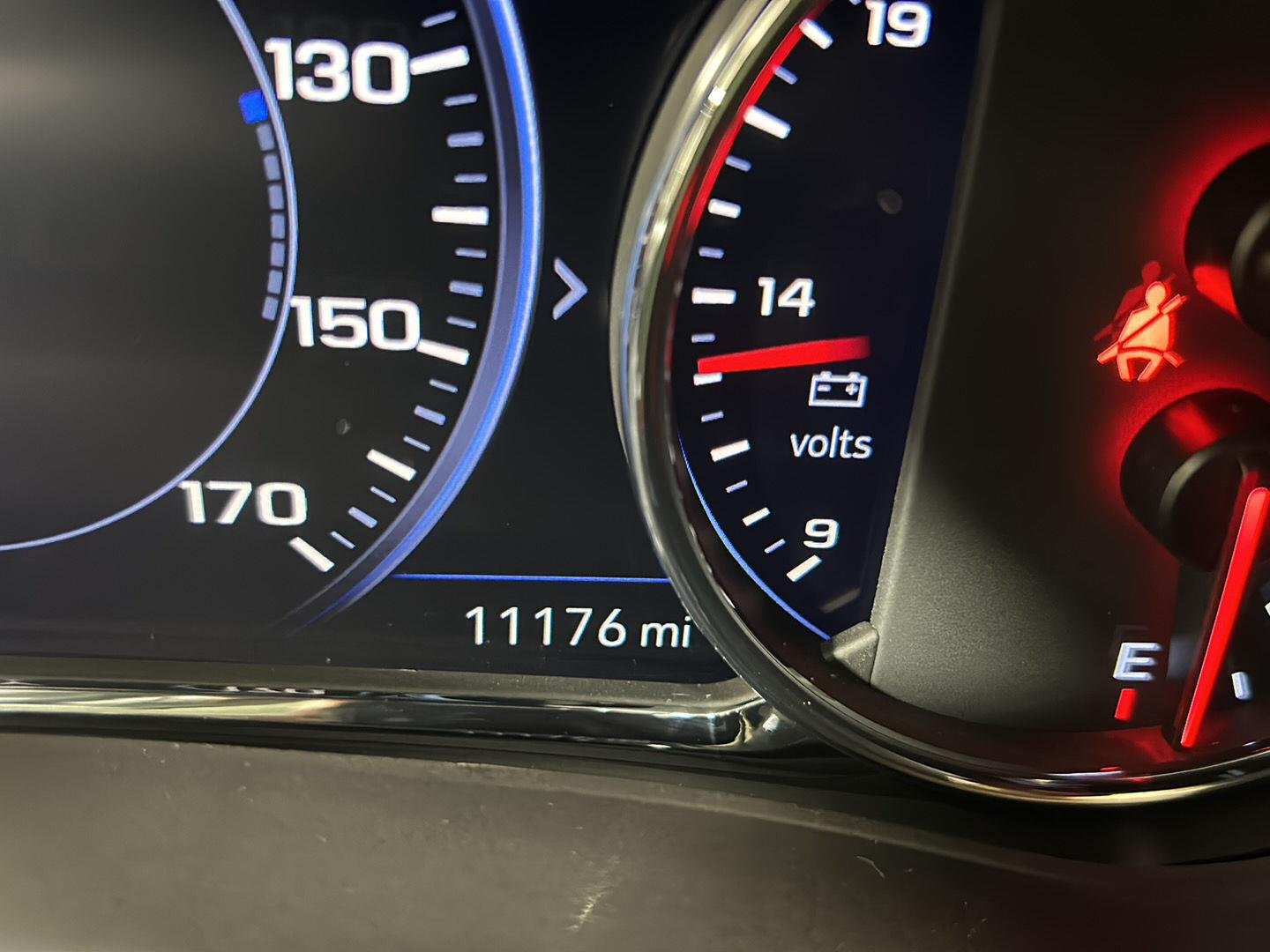Used 2024 Summit White GMC Denali image 19