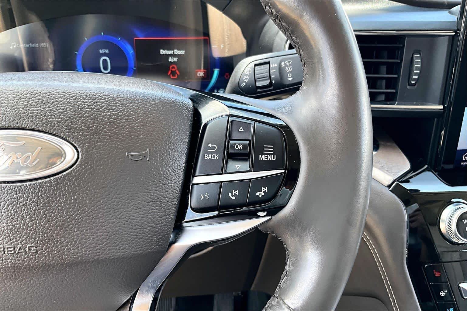 Used 2023 Star White Metallic Tri-Coat Ford Platinum image 23