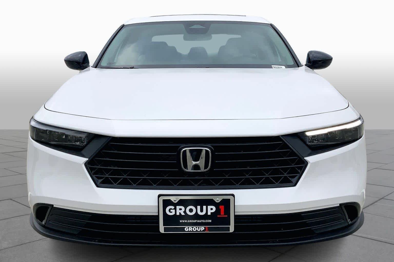 New 2026 Platinum White Pearl Honda SE image 3