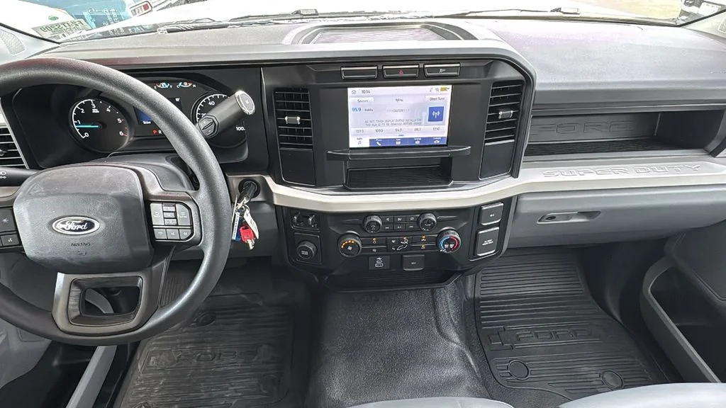 New 2024 Oxford White Ford F-450® XL image 8