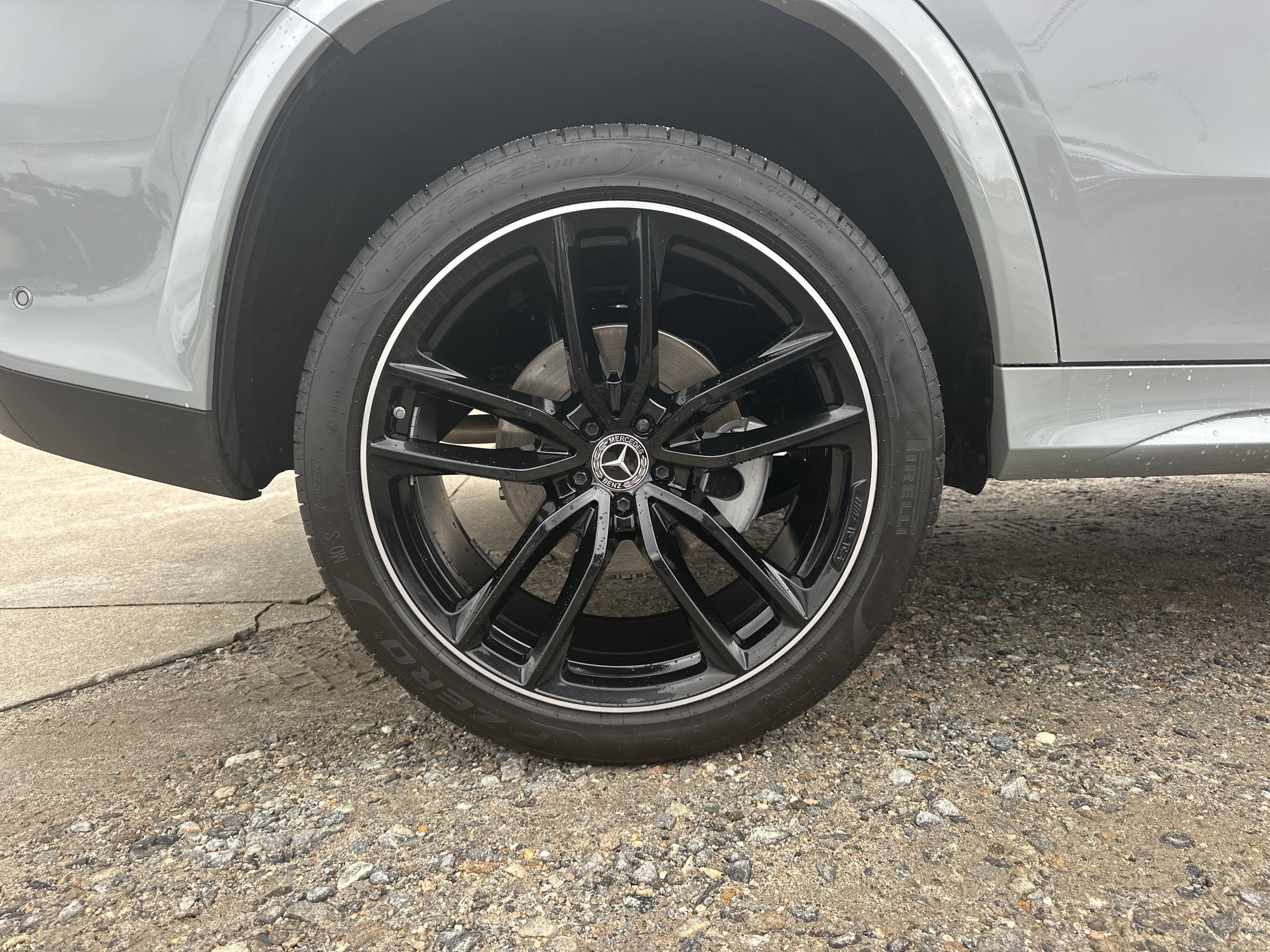 Used 2025 Gray Mercedes-Benz GLS 450 image 18