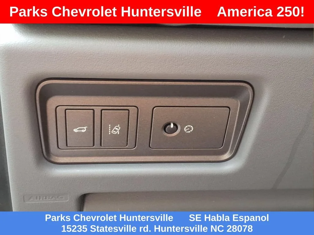 Used 2018 Gray Land Rover HSE Dynamic image 14