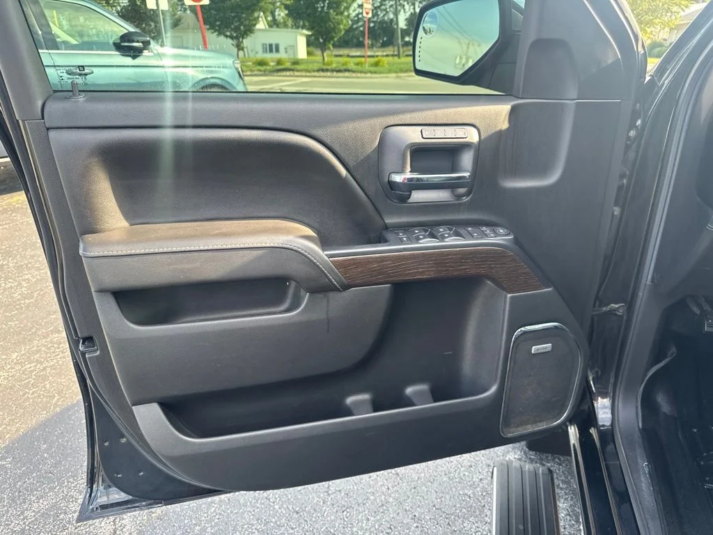 Used 2017 Black GMC Denali image 12