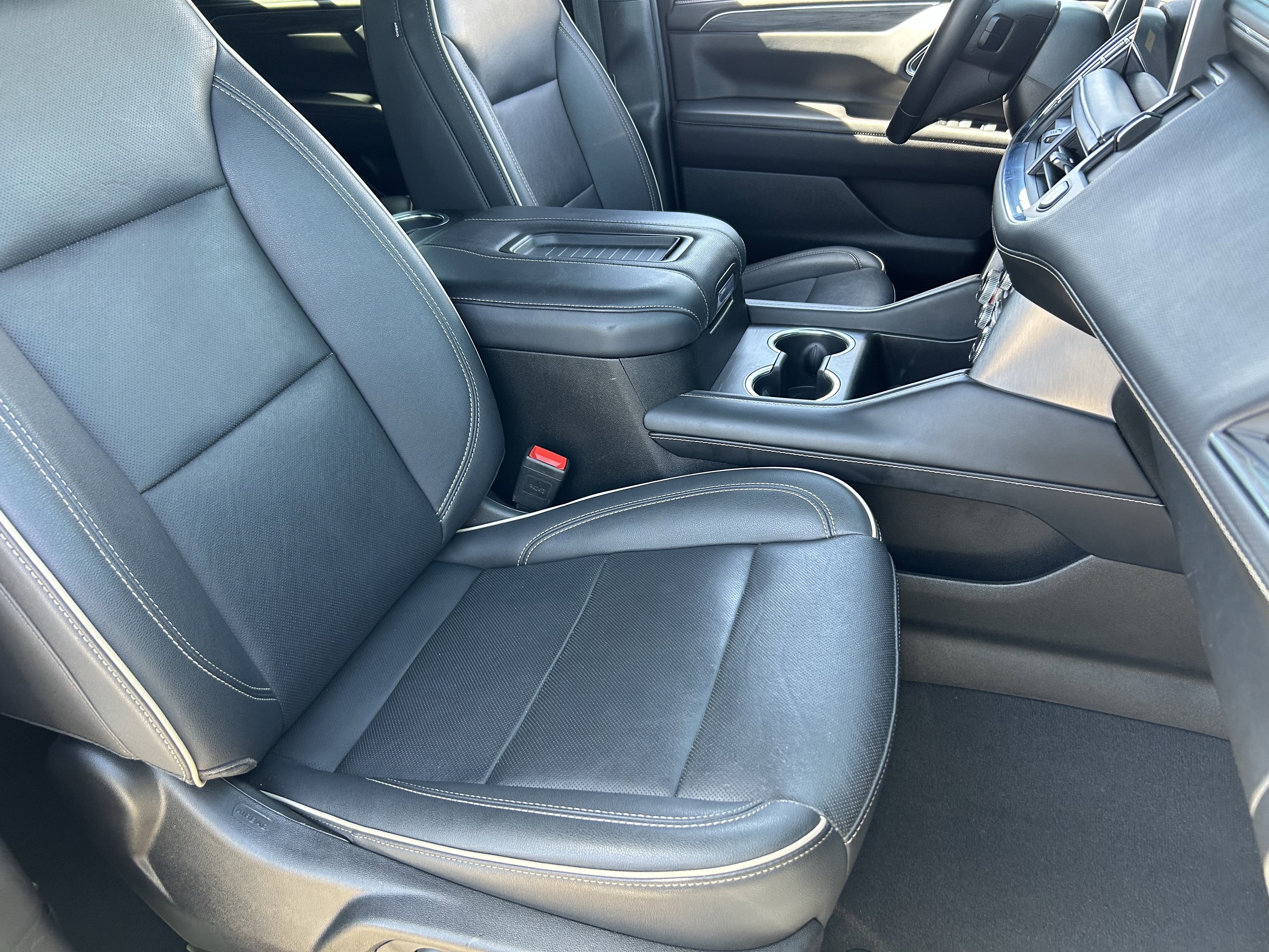 2024 GMC Yukon SLT - Photo 11
