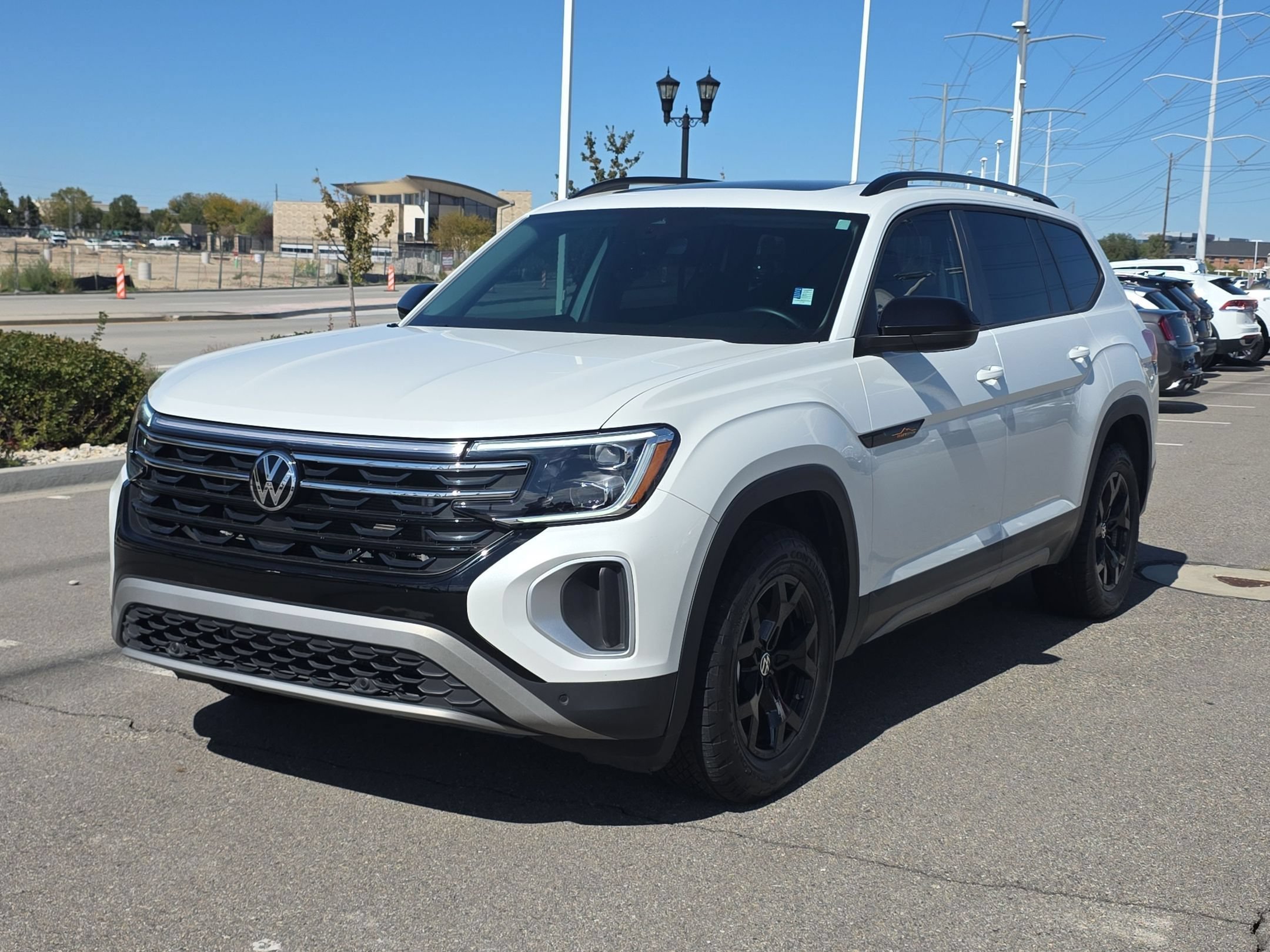 Used 2026 White Volkswagen 2.0T Peak Edition image 8