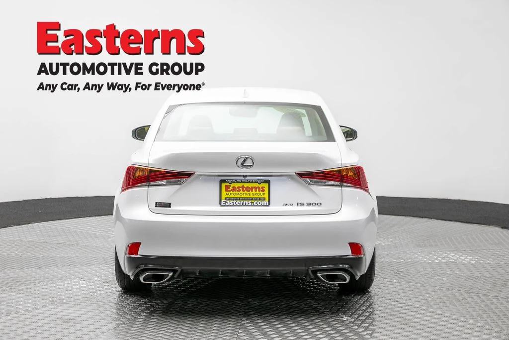 Used 2018 White Lexus 300 image 6