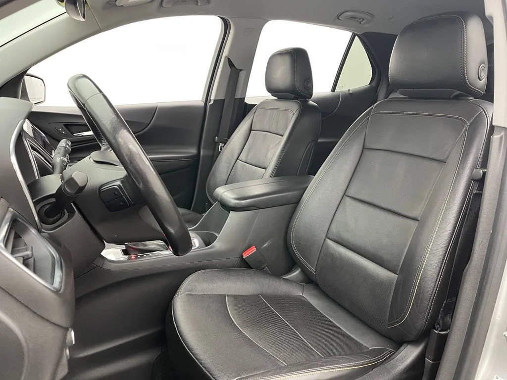 Used 2020 SILVER ICE METALLIC Chevrolet Premier image 19