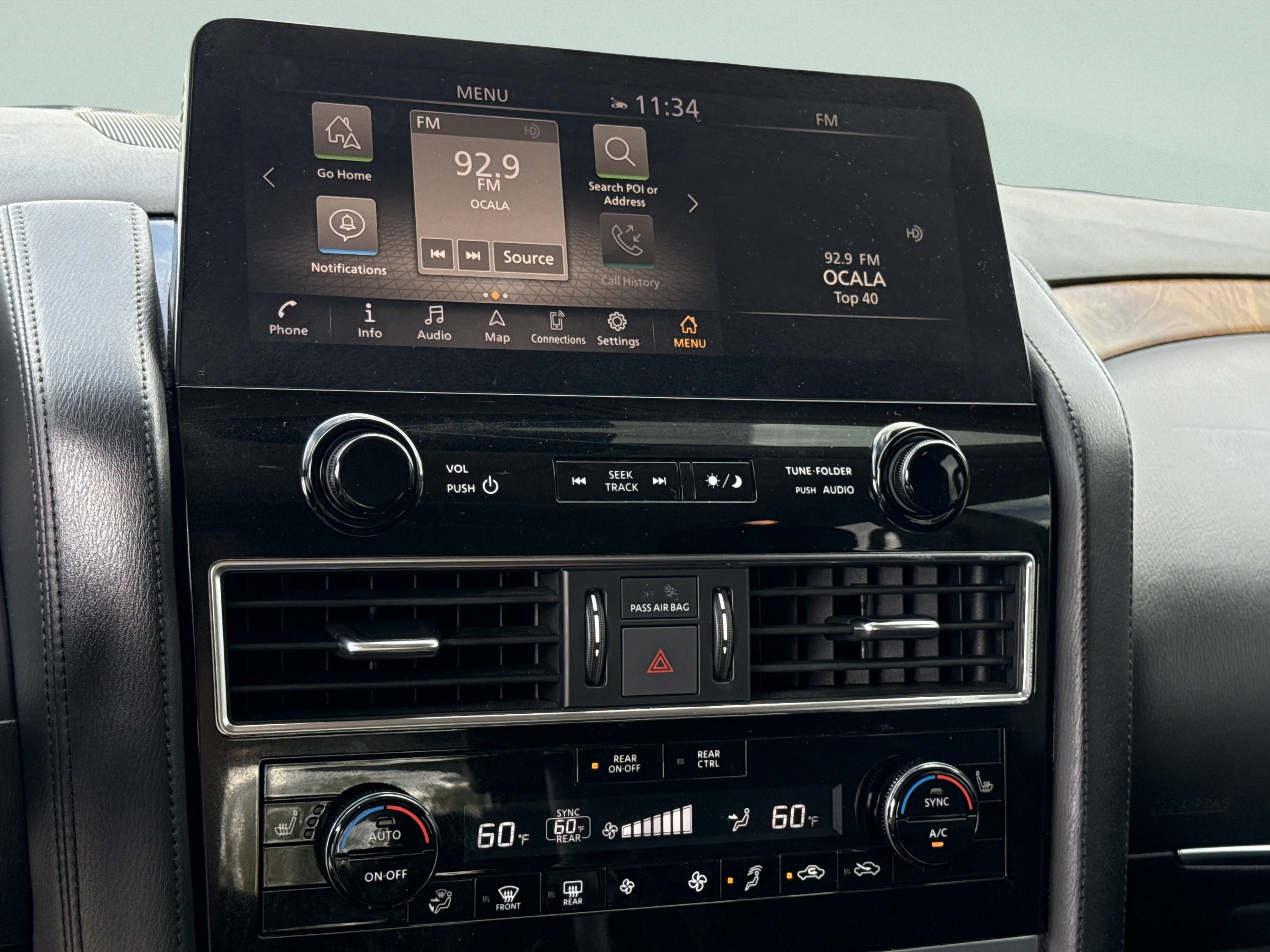 Used 2022 Super Black Nissan SL image 35