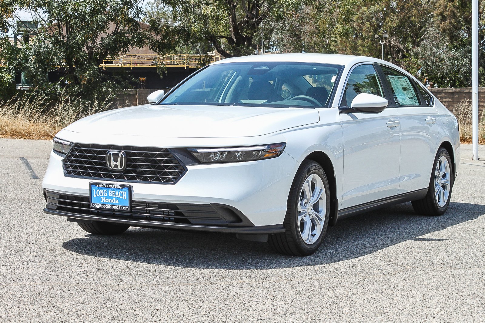New 2026 Platinum White Pearl Honda LX image 3