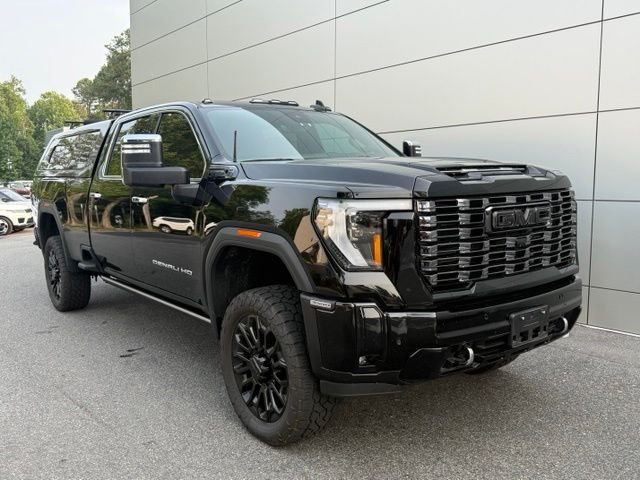 Used 2025 Onyx Black GMC Denali Ultimate image 1