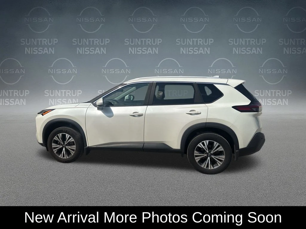 Used 2023 White Nissan SV image 3