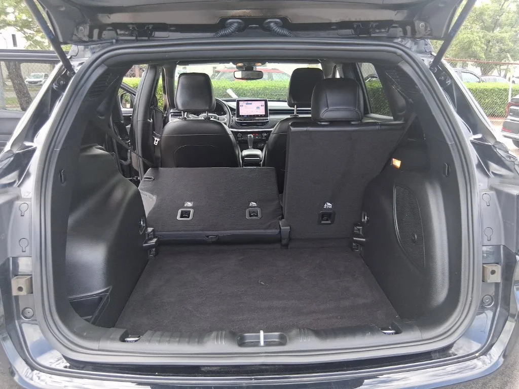 Used 2022 Black Jeep High Altitude image 21