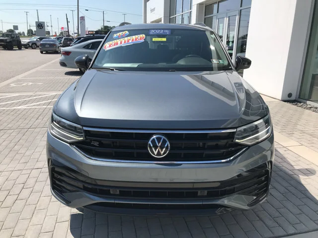 Certified Used 2022 Platinum Gray Metallic Volkswagen SE R-Line Black image 3