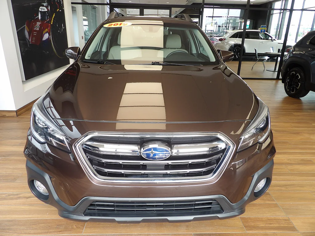 Used 2019 Cinnamon Brown Pearl Subaru 2.5i Premium image 2