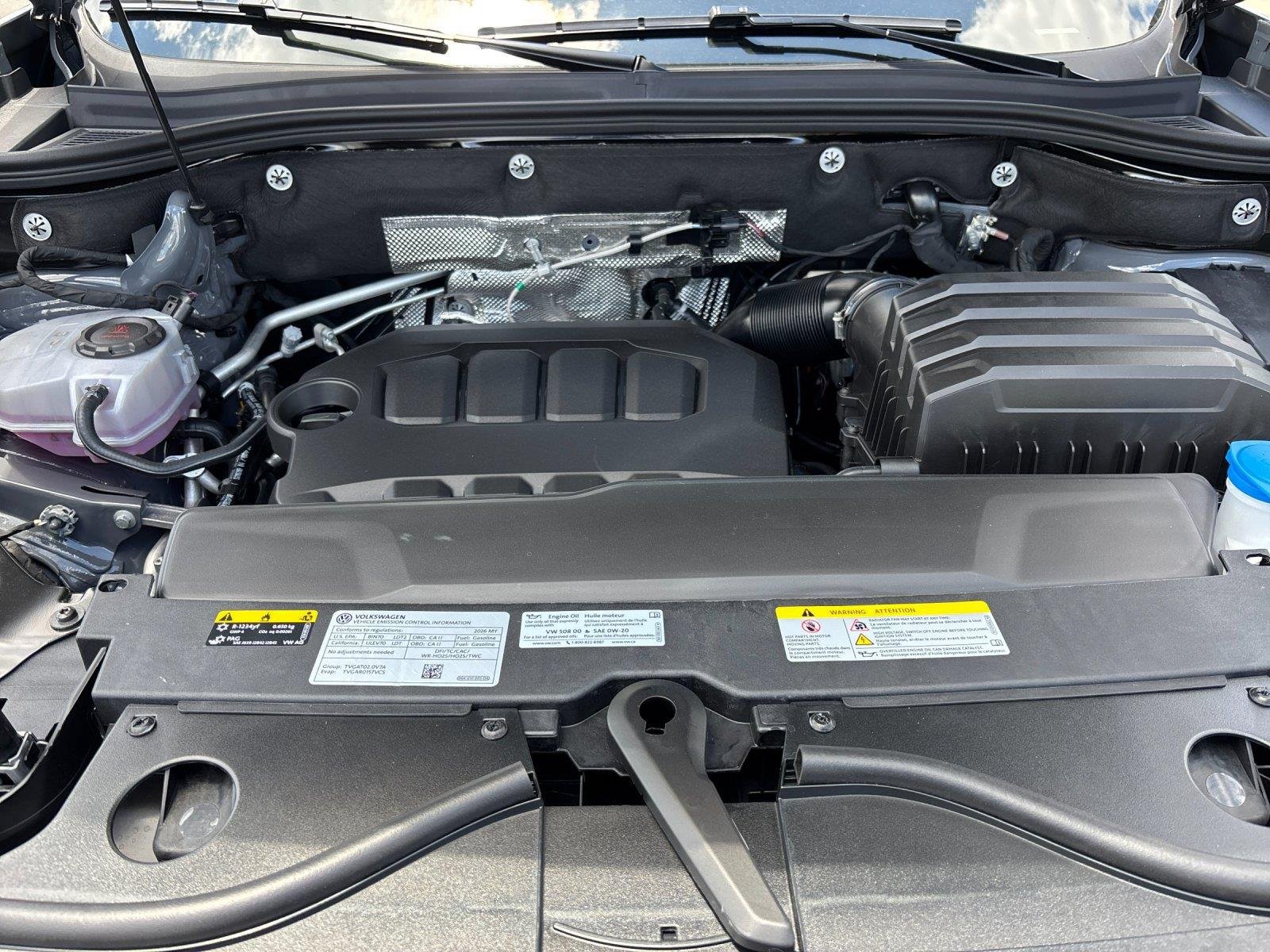 New 2026 pure gray Volkswagen 2.0T SE w/Technology image 9
