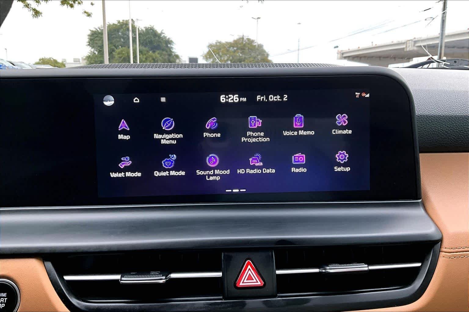 New 2024 Snow White Pearl Kia SX image 31