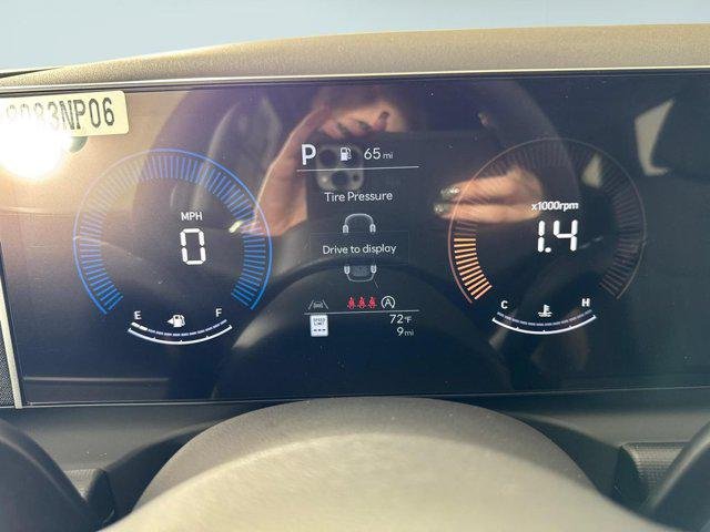 New 2026 White Hyundai SEL AWD image 18