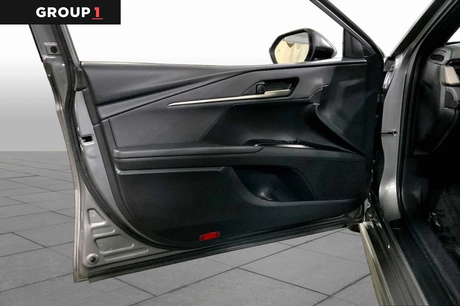 Certified Used 2025 Heavy Metal Toyota SE image 22