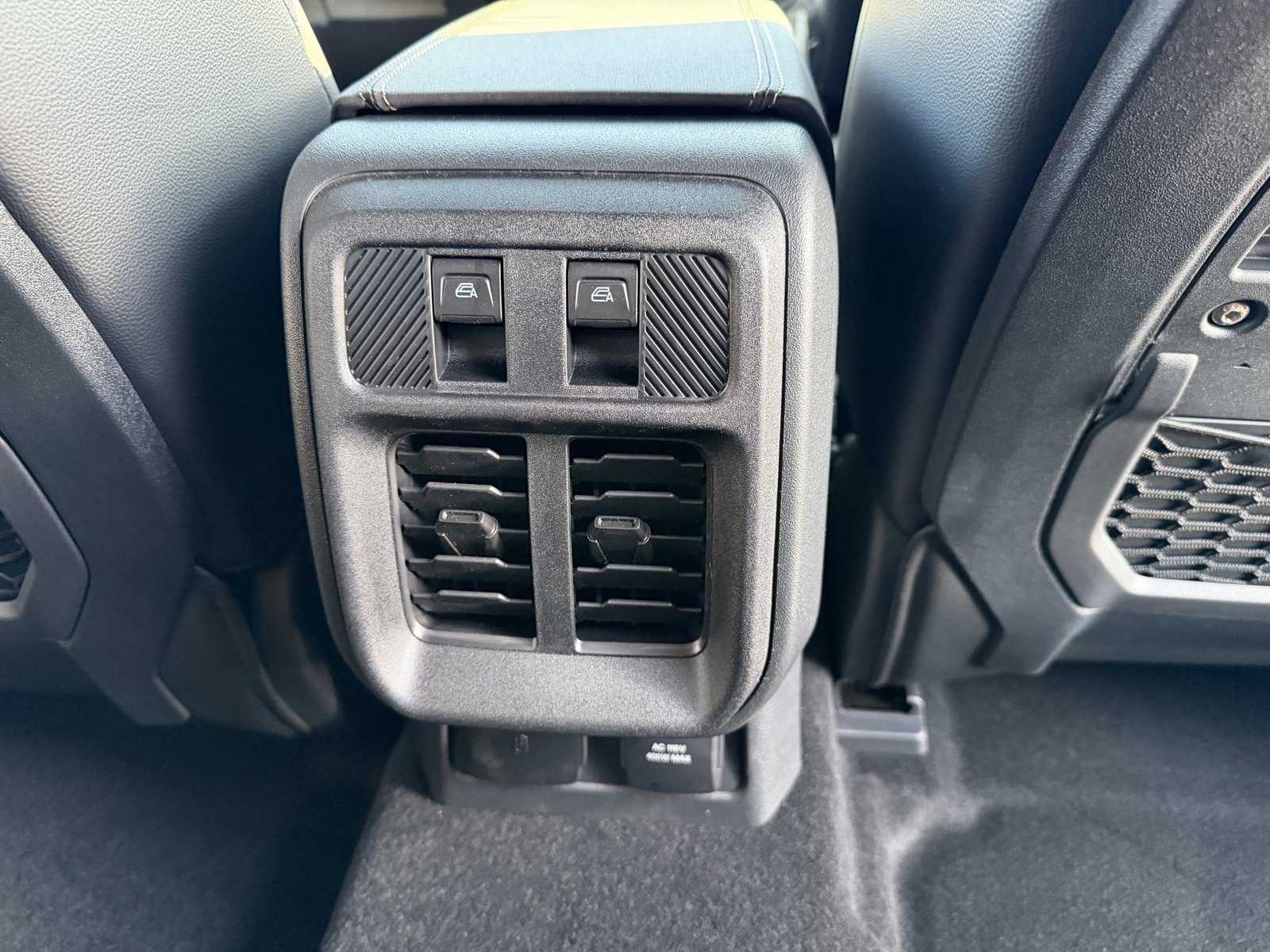 New 2026 Carbonized Gray Metallic Ford Badlands® image 11