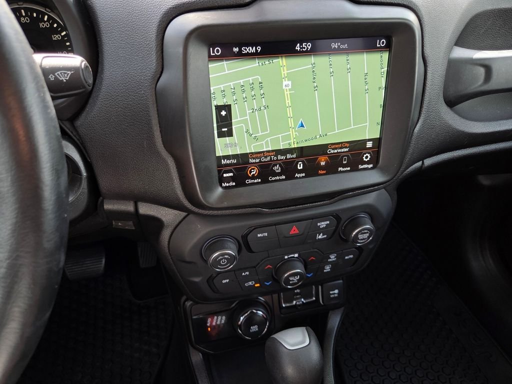 Certified Used 2022 White Jeep Latitude image 22