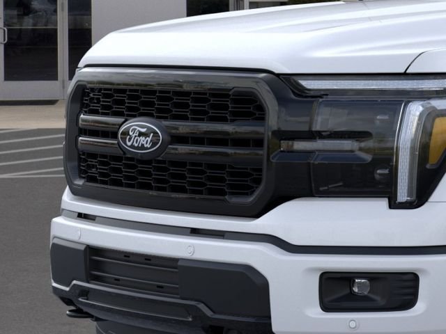 New 2026 Star White Metallic Tri-Coat Ford Lariat image 17