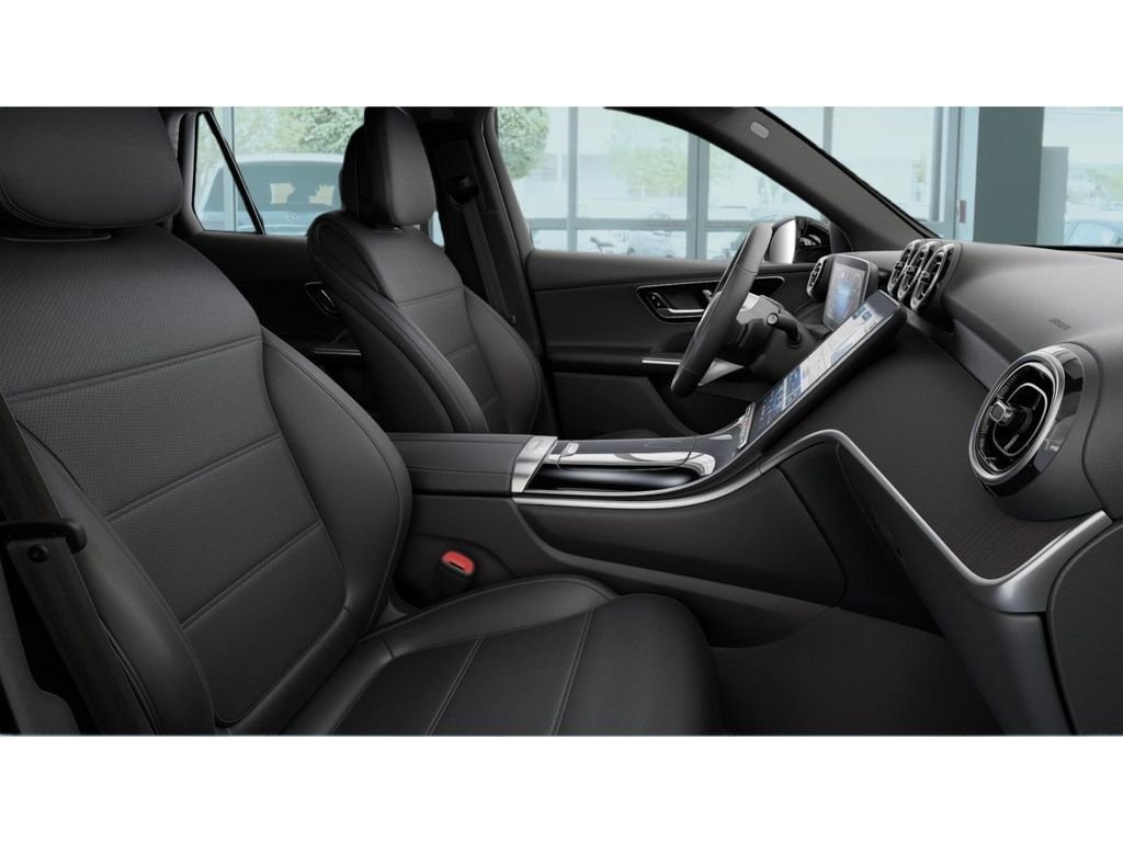 New 2026 Black Mercedes-Benz GLC 300 image 4