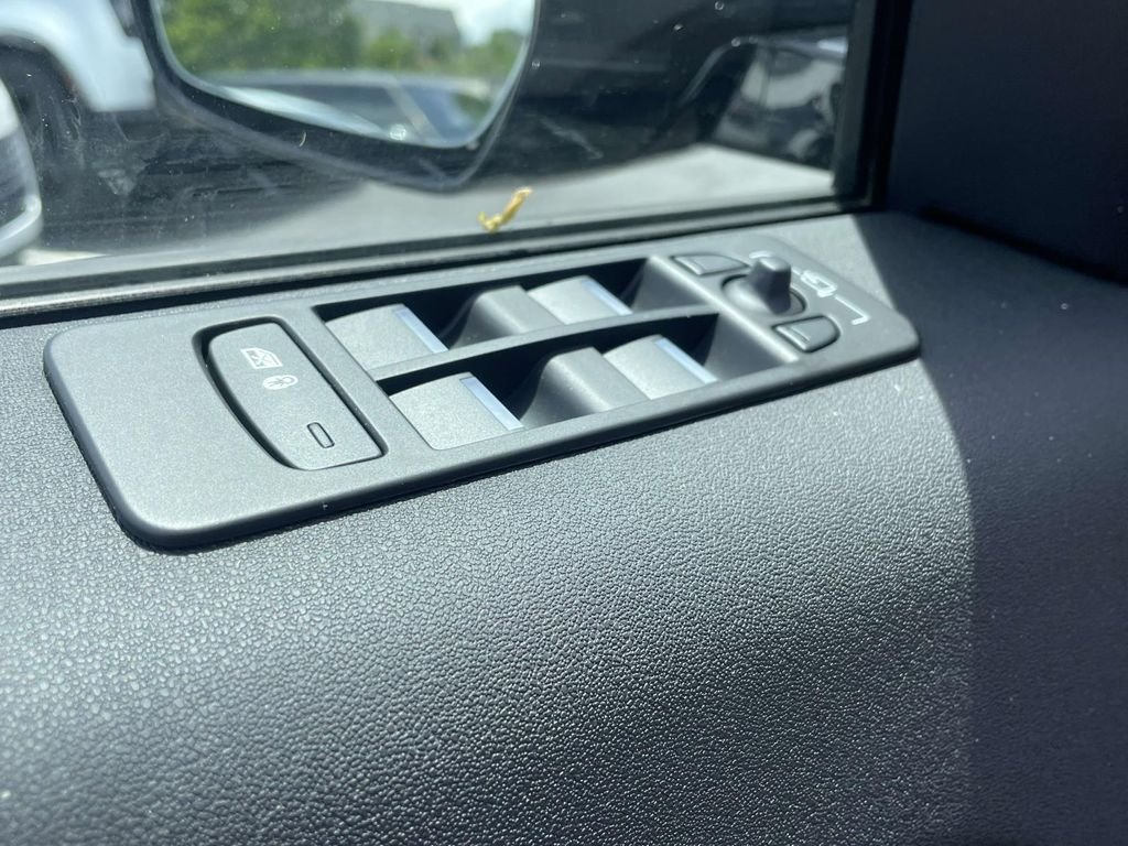 New 2026 Varesine Blue Land Rover Landmark image 35