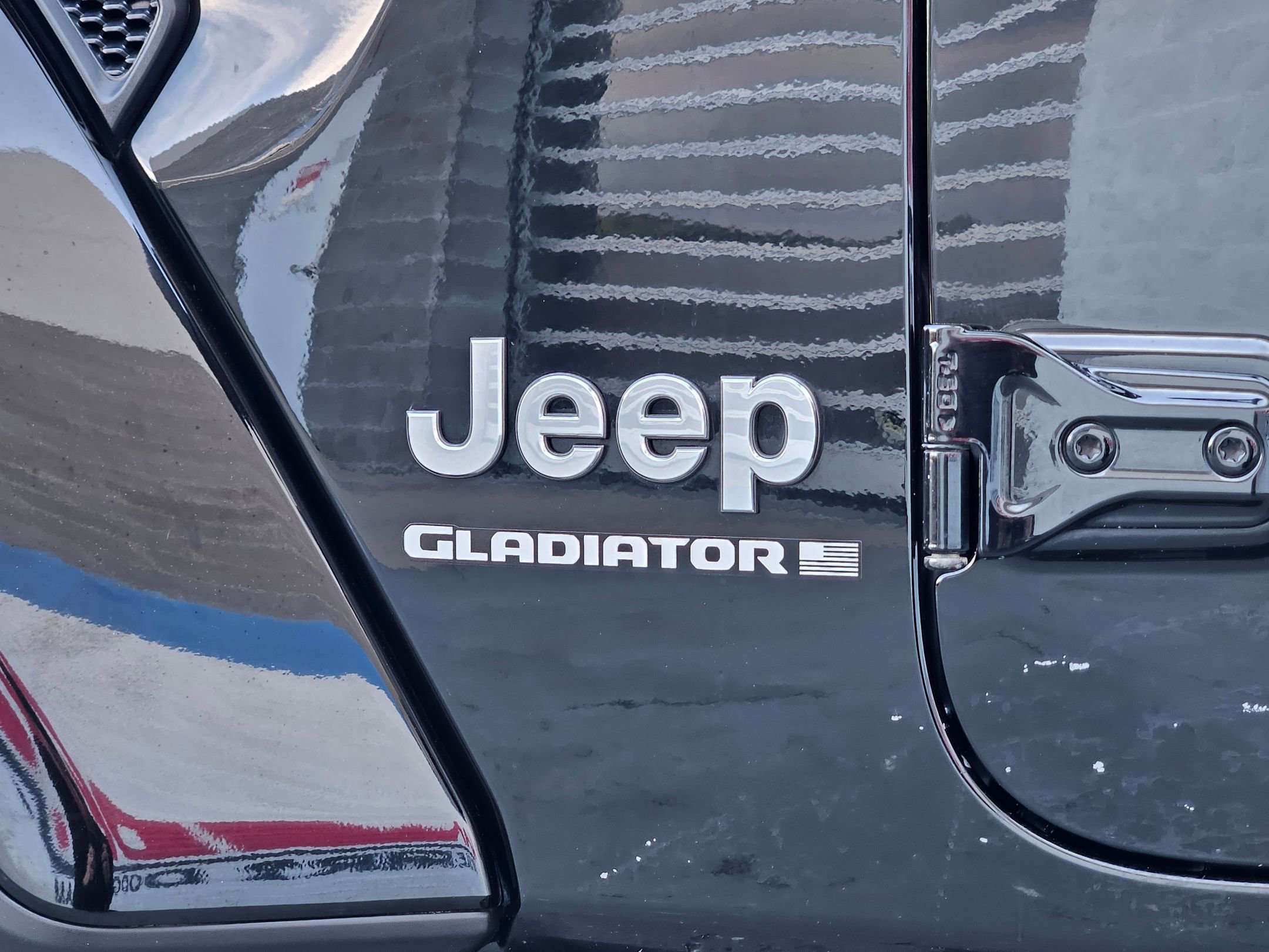 Used 2023 Black Clearcoat Jeep Overland image 31