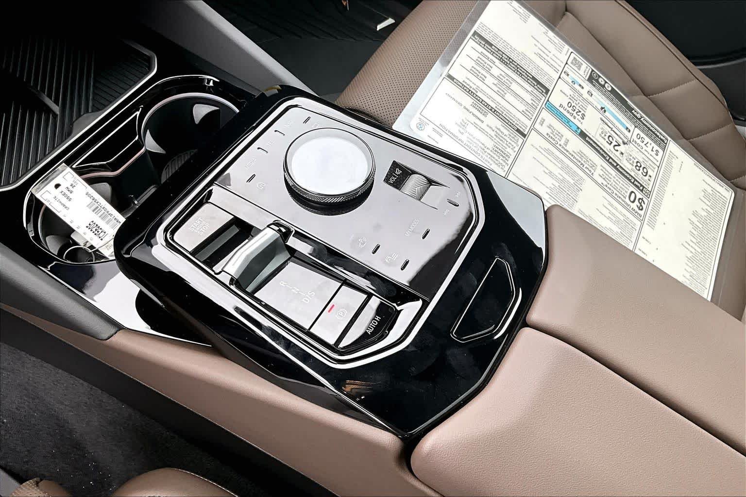 New 2026 Dark Graphite Metallic BMW 550e xDrive image 7