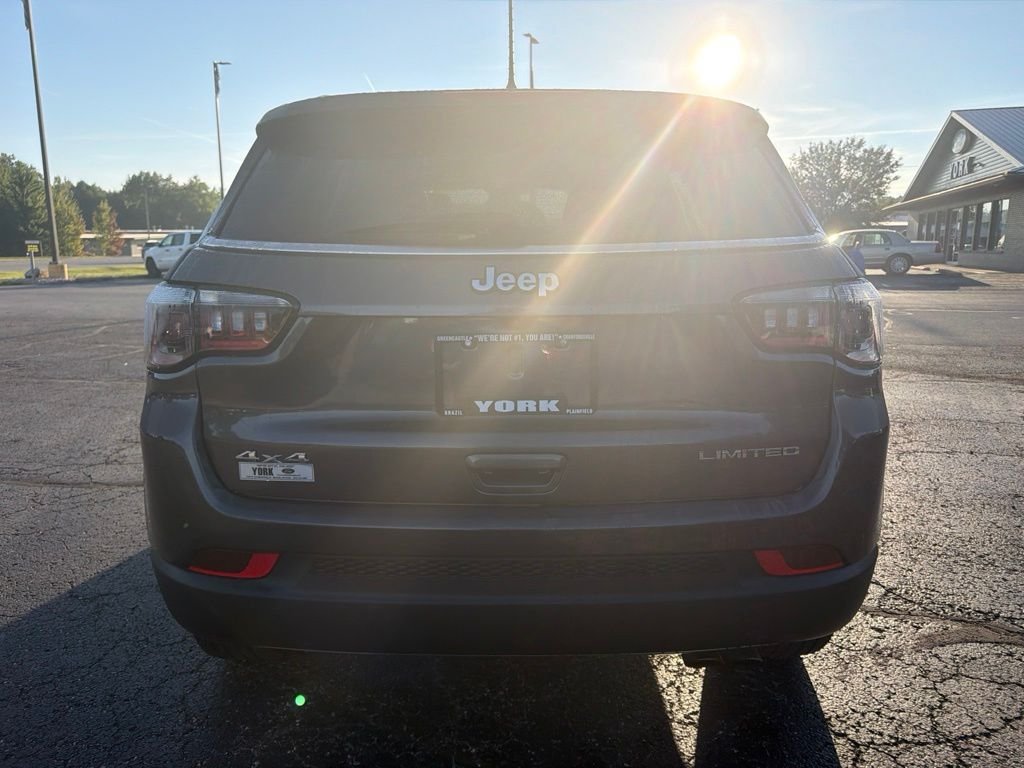 Used 2022 Gray Jeep Limited image 5