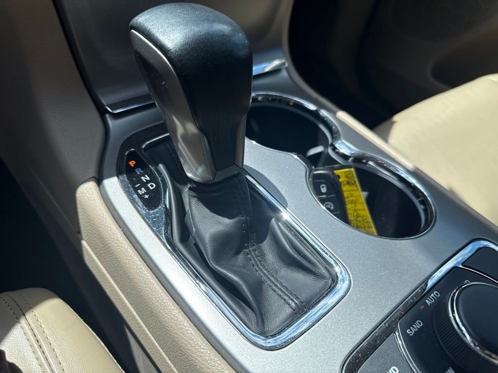 Used 2020 White Jeep Limited image 34