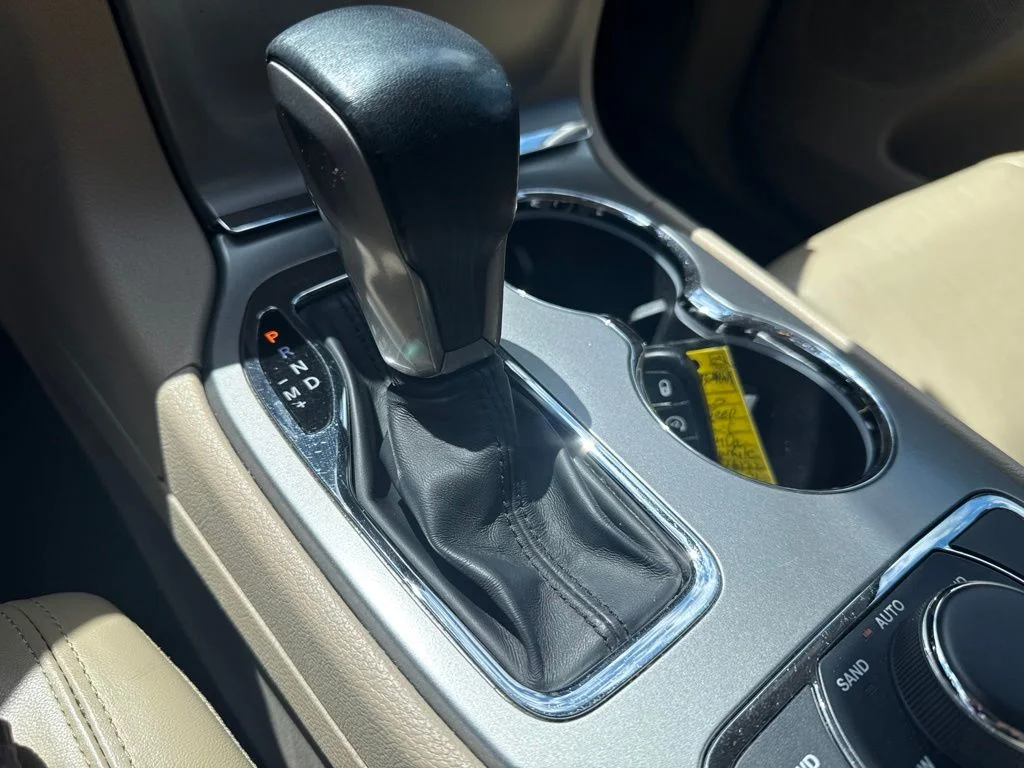 Used 2020 White Jeep Limited image 34