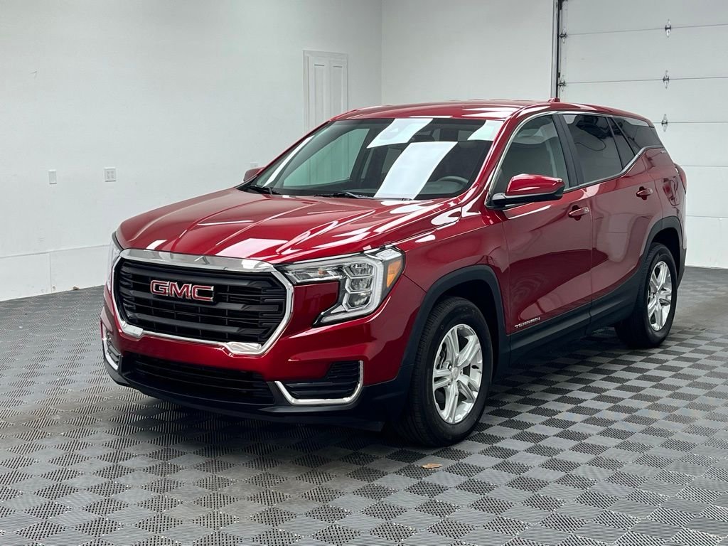 Used 2023 Volcanic Red GMC SLE image 13