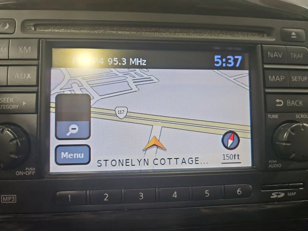 Used 2013 Red Nissan SL image 20