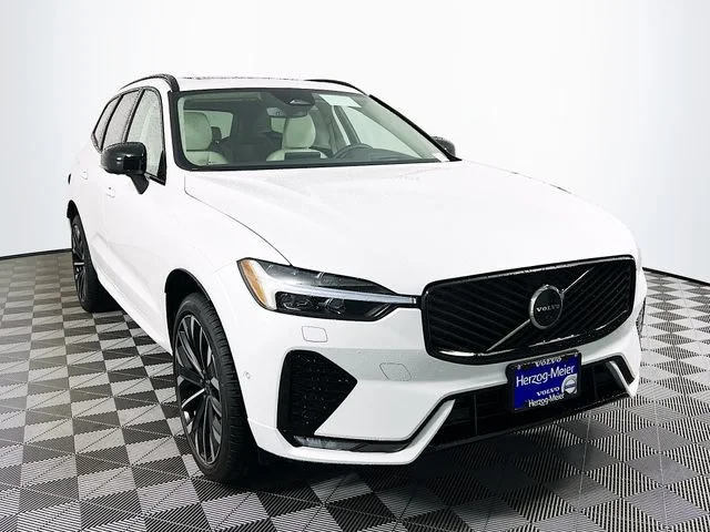 2026 Volvo XC60 B5 Ultra Dark AWD's photo