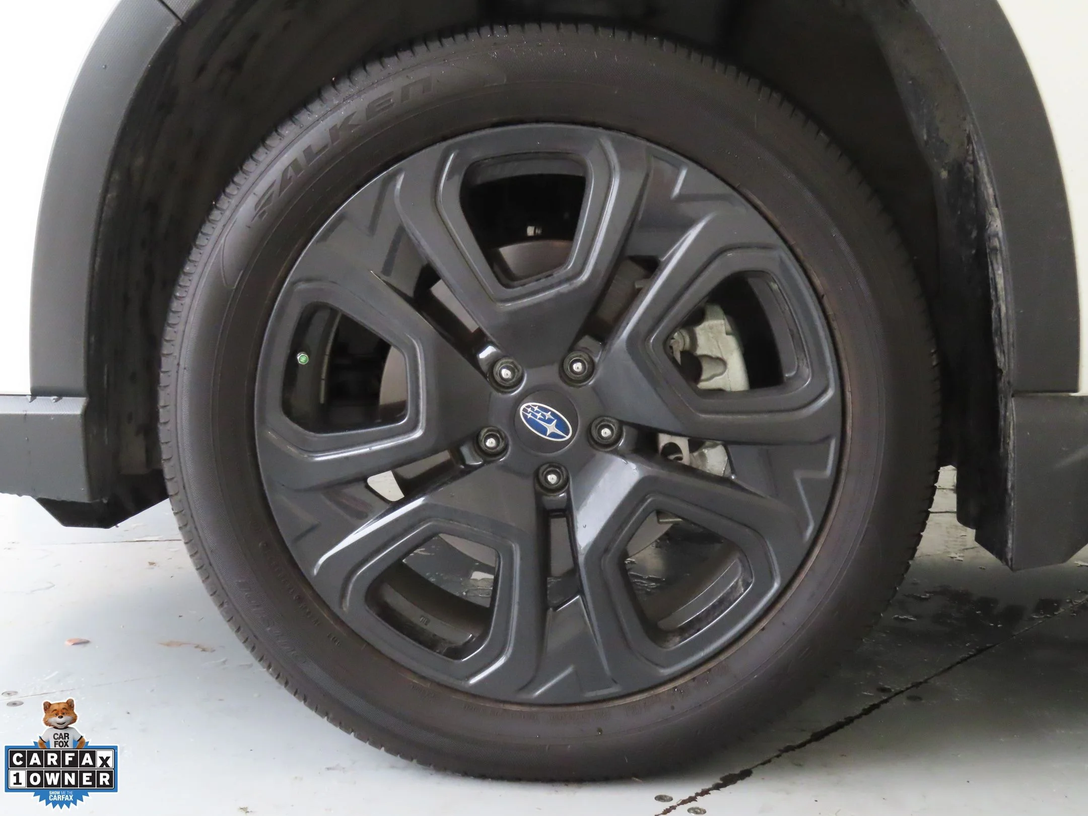 Used 2025 White Subaru Onyx Edition image 28