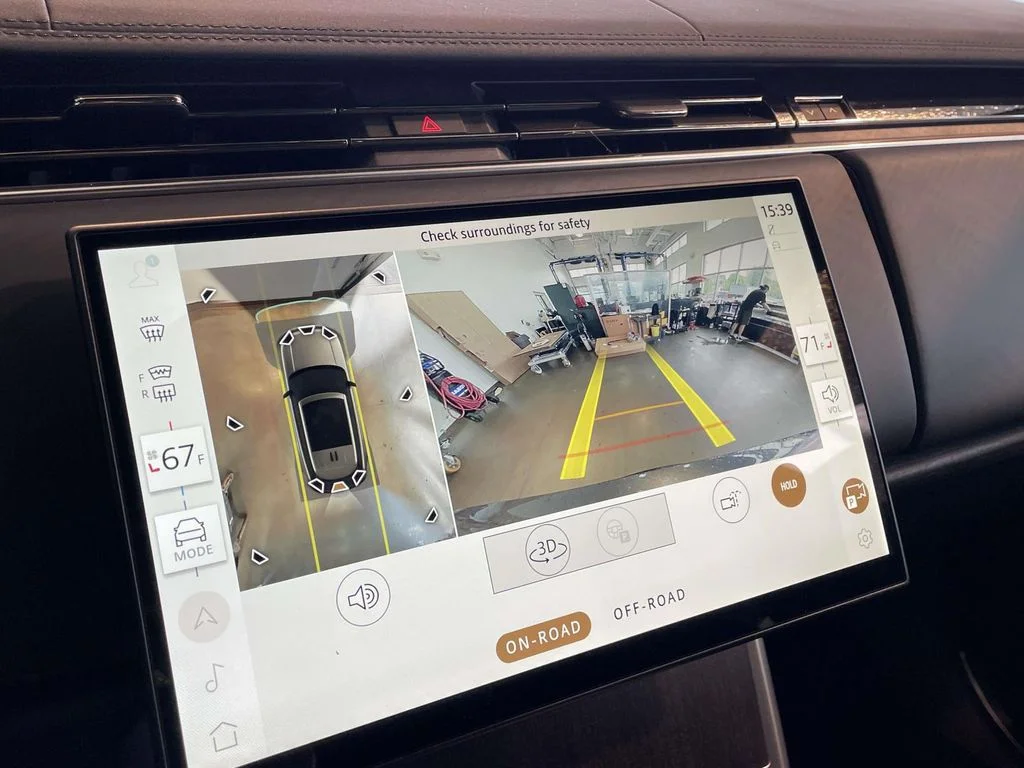 New 2026 Carpathian Grey Land Rover SE image 30