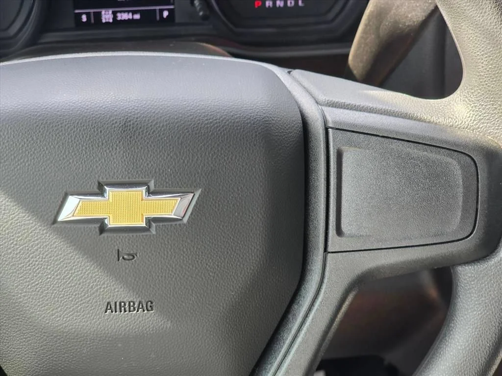 Used 2025 Summit White Chevrolet Custom image 18