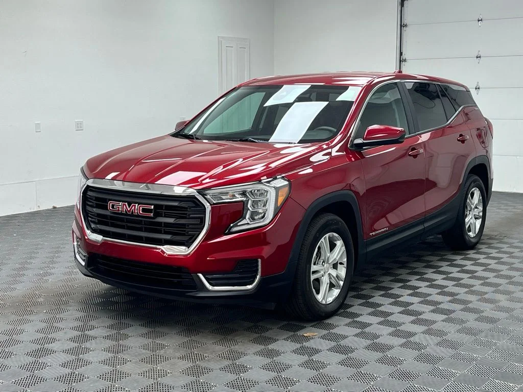 Used 2023 Red GMC SLE image 13
