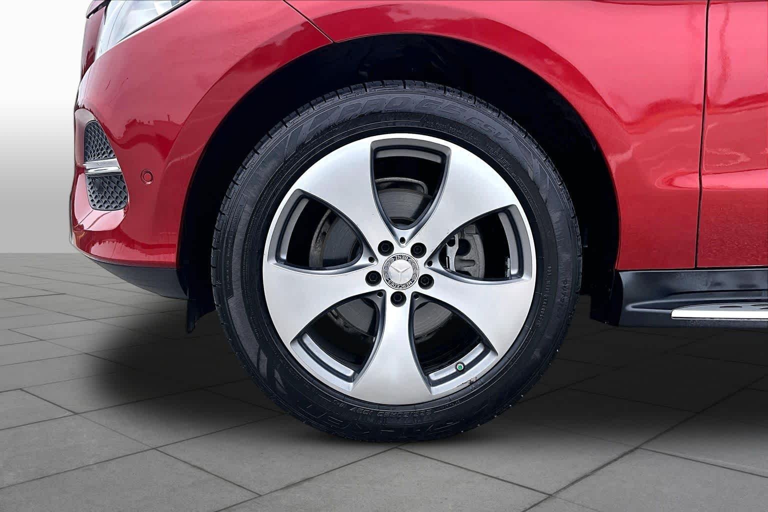Used 2016 designo Cardinal Red Metallic Mercedes-Benz GLE 350 image 11