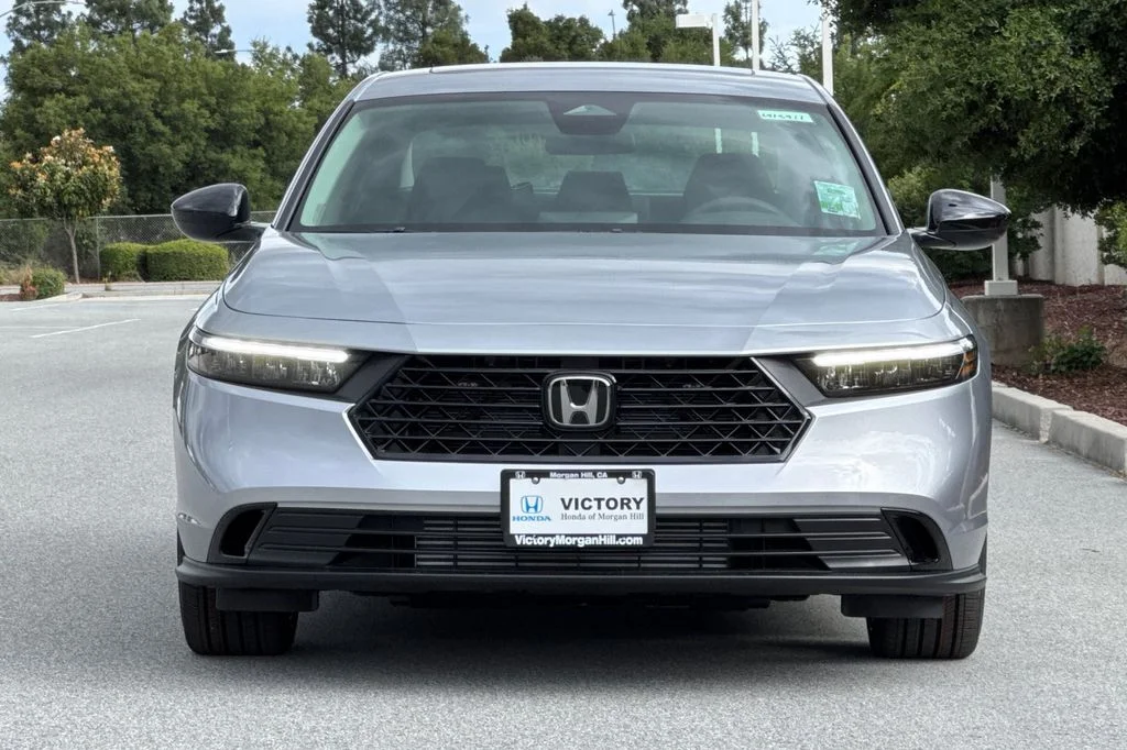 New 2026 Solar Silver Metallic Honda SE image 8